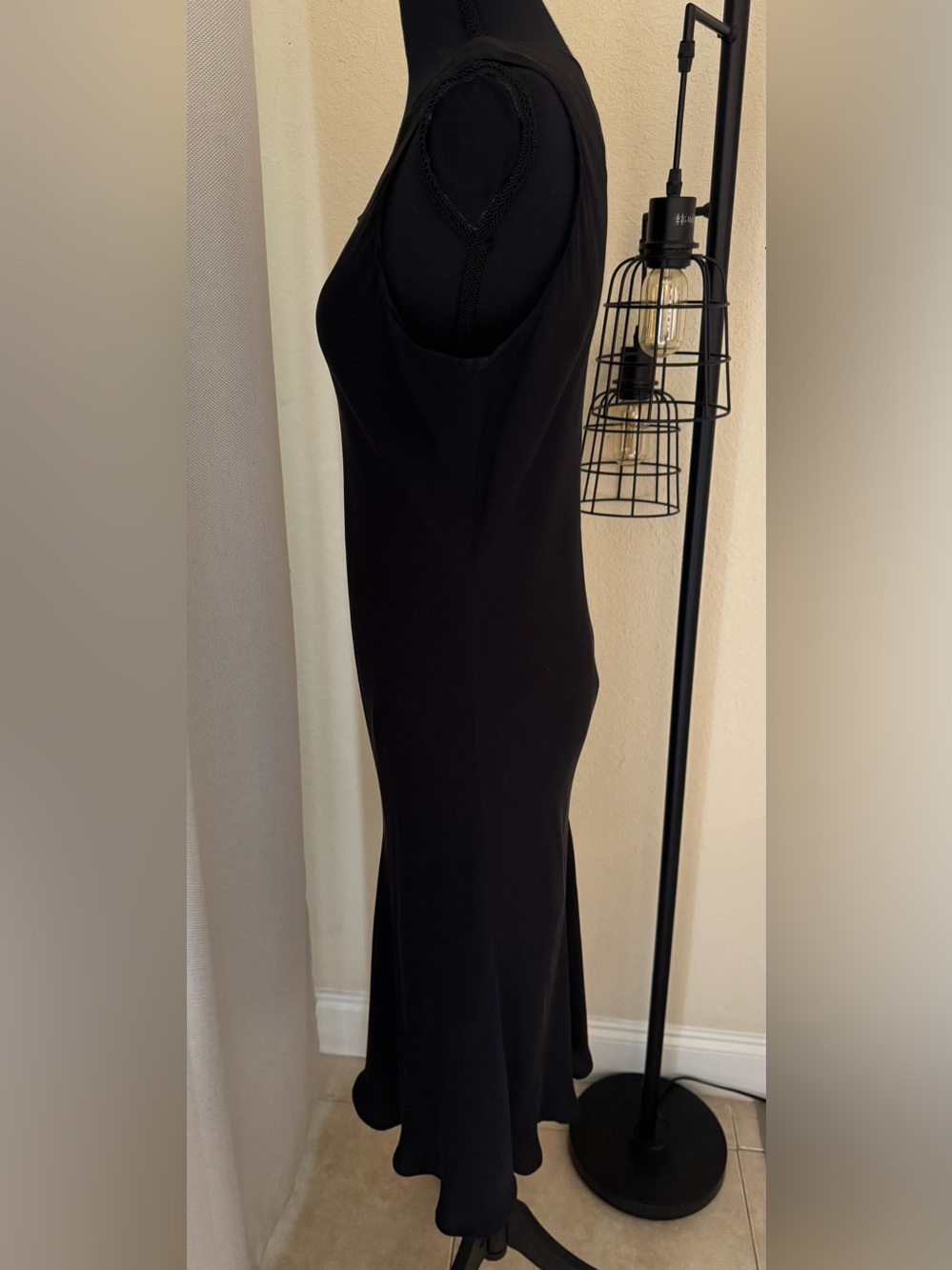Tommy Bahama Black 100% Silk Sleeveless Bias Cut Midi Dress Size Medium - Picture 5 of 7